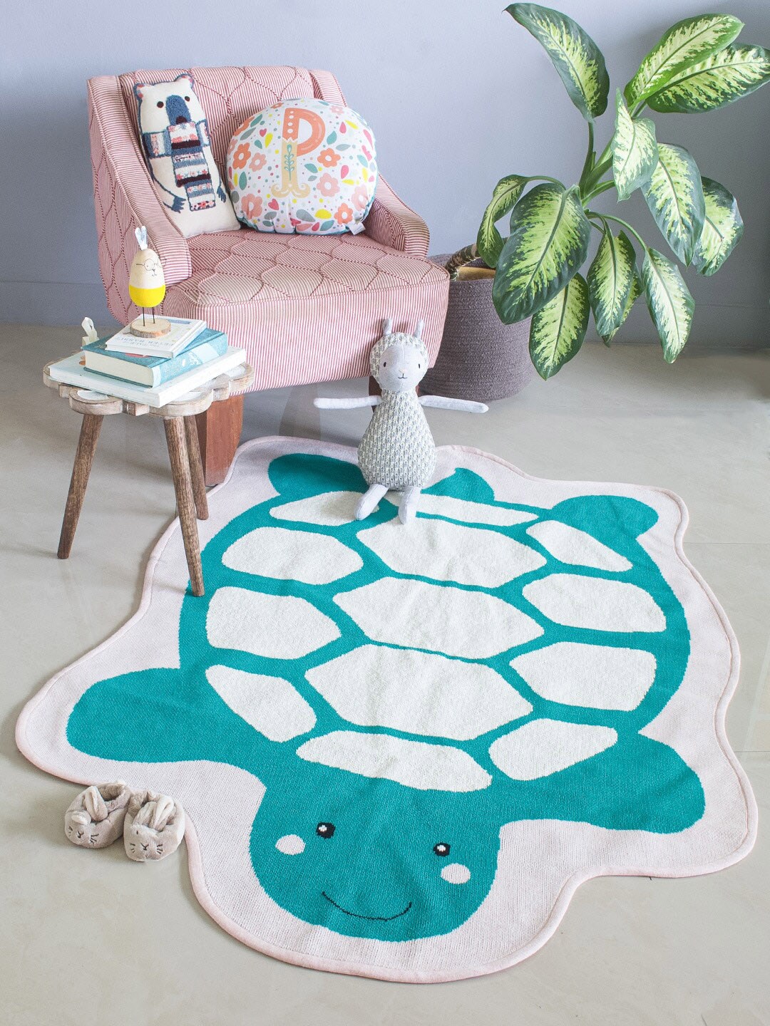 The Wishing Chair Green & White Printed Floor Rug Price in India
