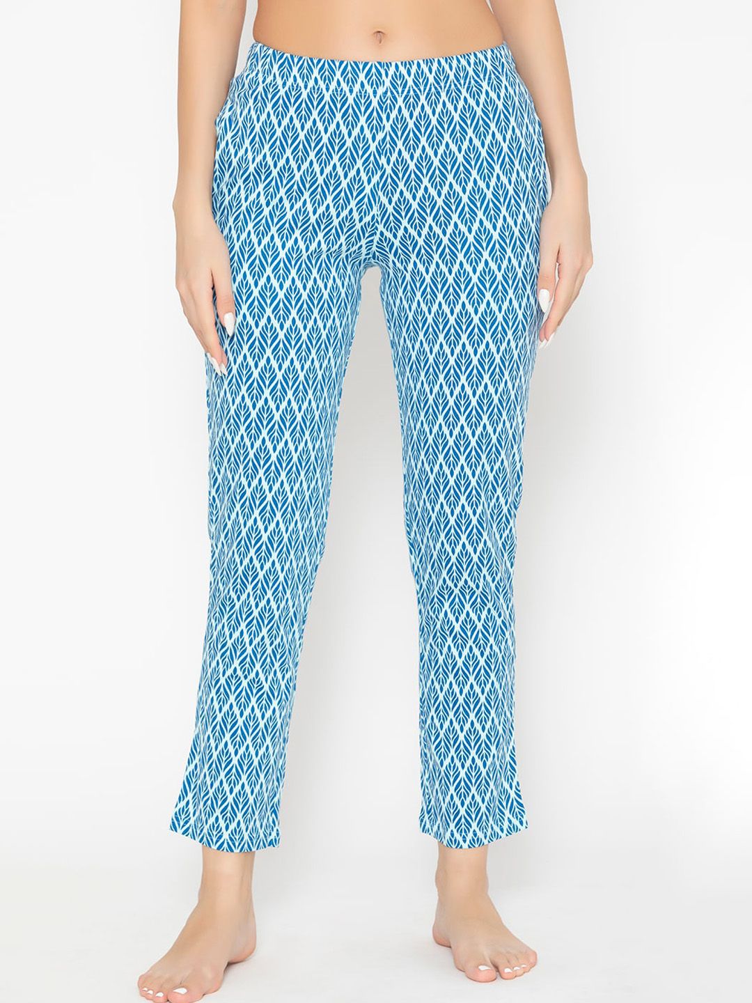 Vami Women Blue & White Geometric Printed Cotton Lounge Pants Price in India