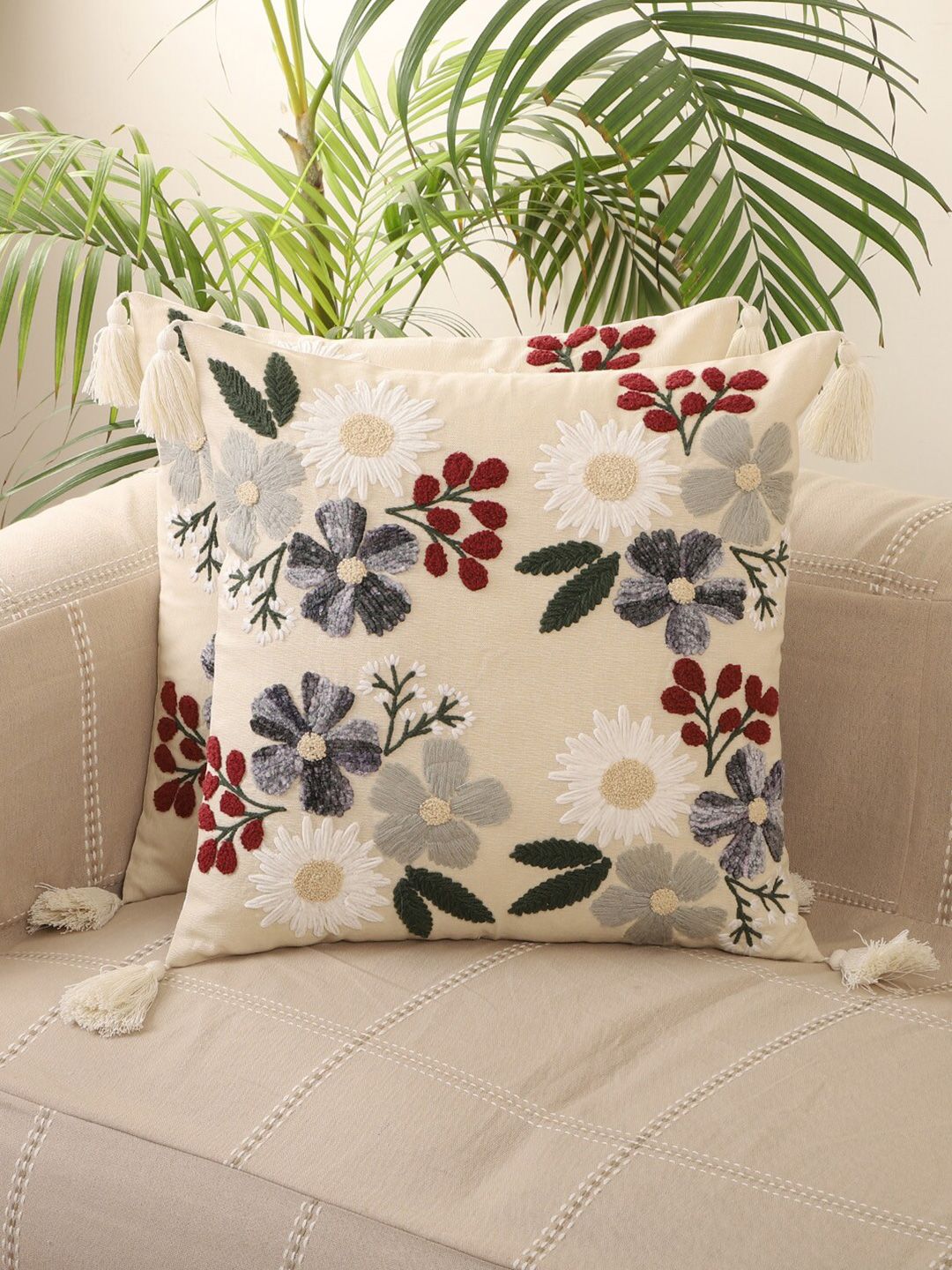 Jamio Firati White & Maroon Set of 2 Floral Square Cushion Covers Price in India