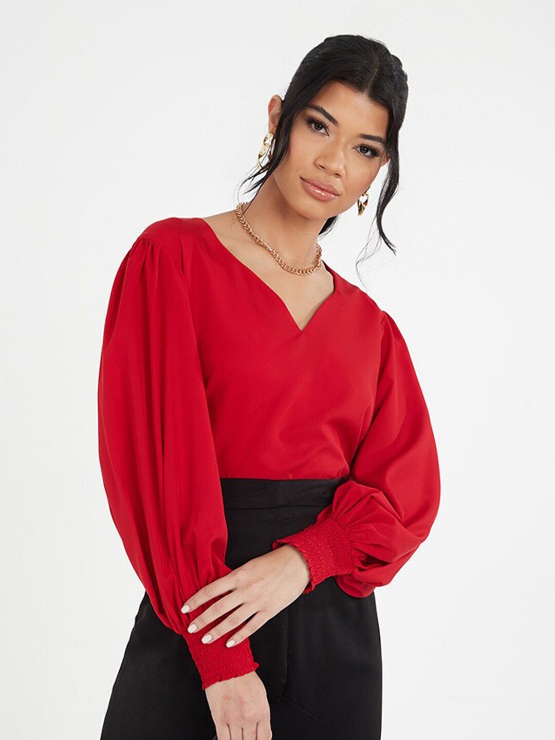 Styli Red Sweetheart Neck Puff Sleeve Crop Top Price in India