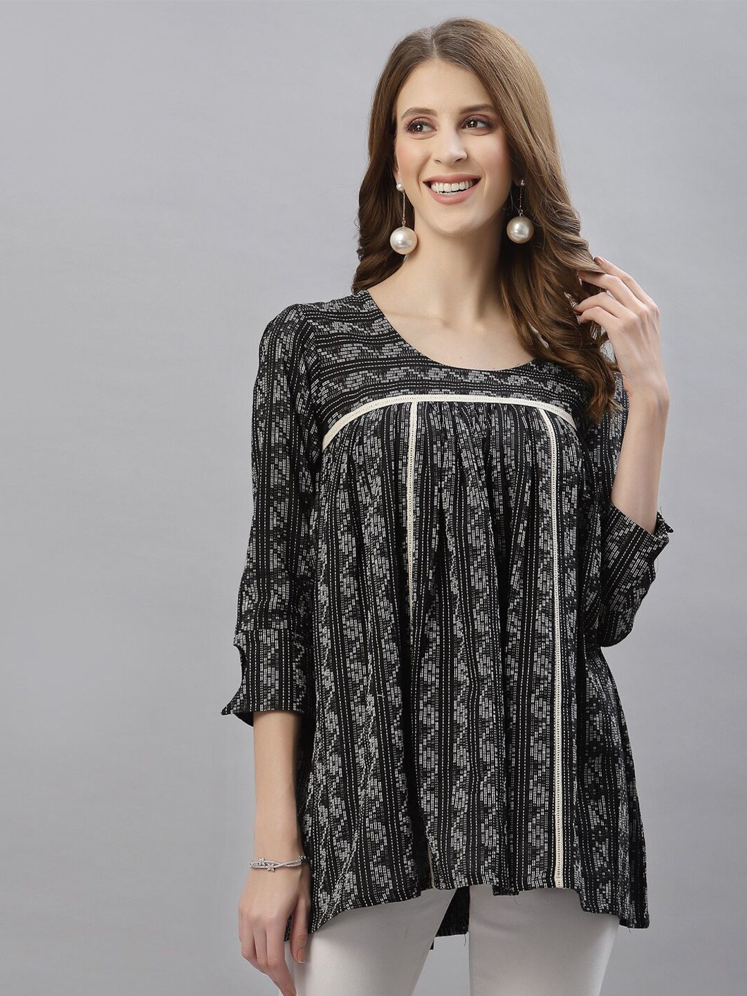 SERONA FABRICS Black & White Tunic Price in India