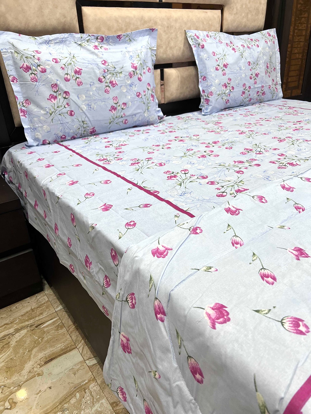 Pure Decor White & Pink Printed Pure Cotton King Bedding Set Price in India