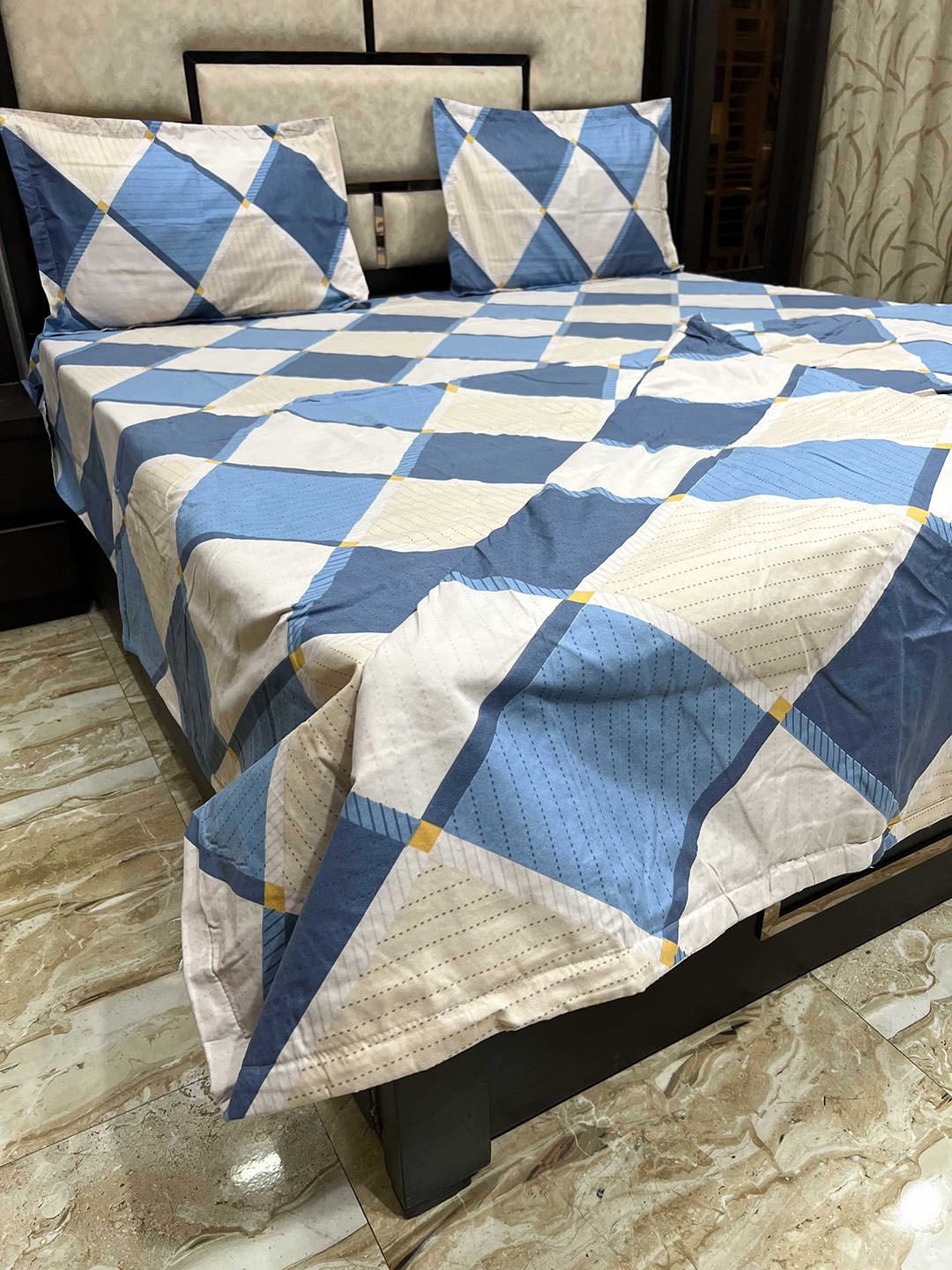 Pure Decor Blue & Beige Geometric King Size Comforter & Bedsheet with 2 Pillow Bedding Set Price in India