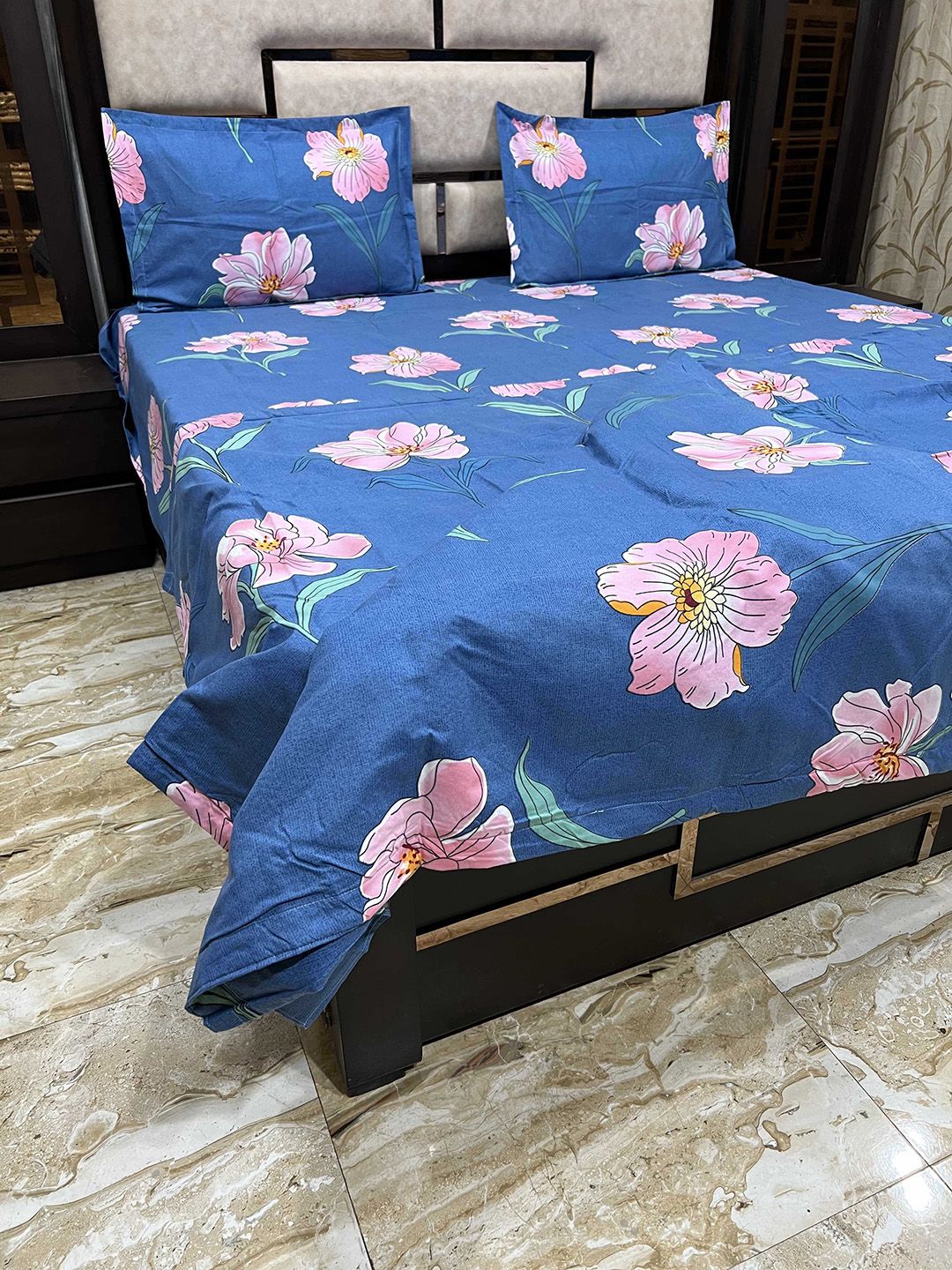 Pure Decor  Blue & Pink Printed King Bedding Set Price in India