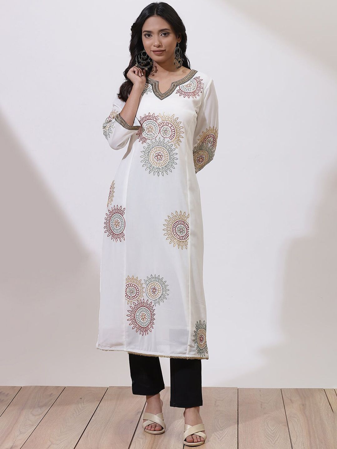 Lakshita Women Off White Paisley Embroidered Flared Sleeves Thread Work Anarkali Kurta Price in India