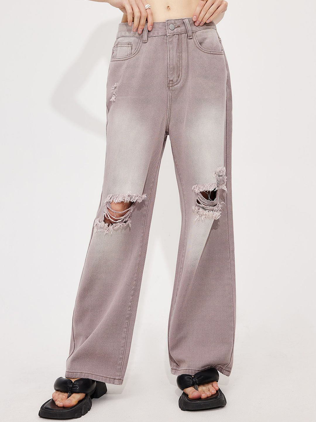 URBANIC Women Grey Relaxed Fit Mildly Distressed Heavy Fade Jeans Price in India