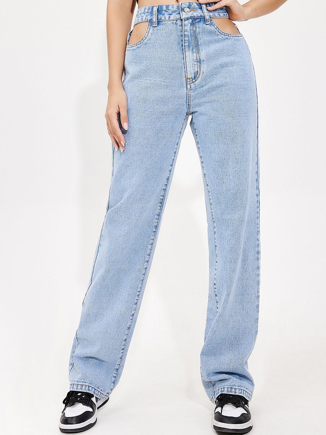URBANIC Women Blue Relaxed Fit Mildly Distressed Jeans Price in India