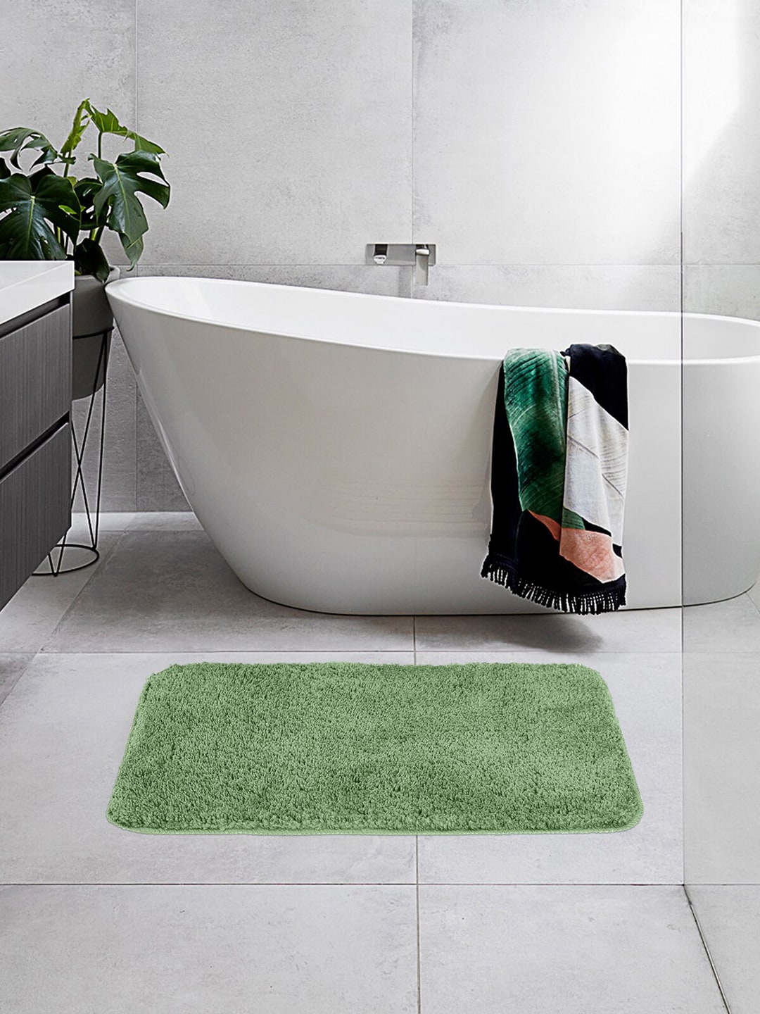 OBSESSIONS Green Solid 1300 GSM Anti-Skid Bath Rug Price in India