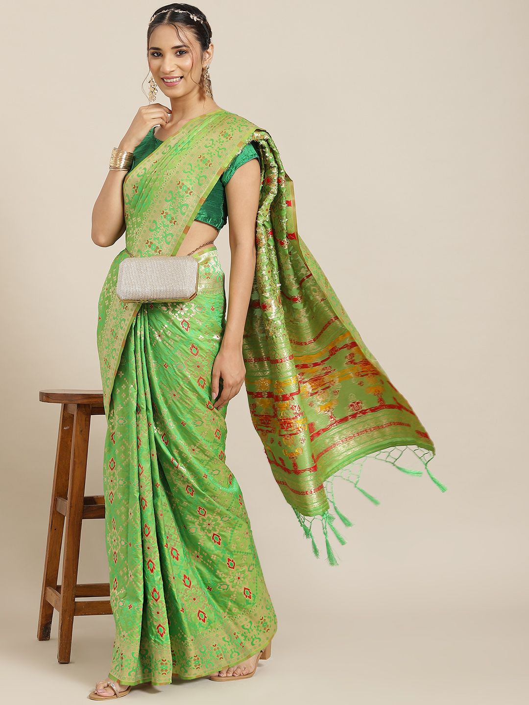 Havida Sarees Green Ethnic Motifs Zari Silk Blend Banarasi Saree Price in India