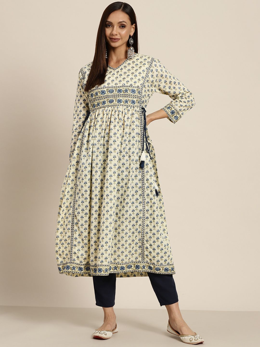 Rain & Rainbow Women Cream-Coloured & Blue Pure Cotton Printed Kurta