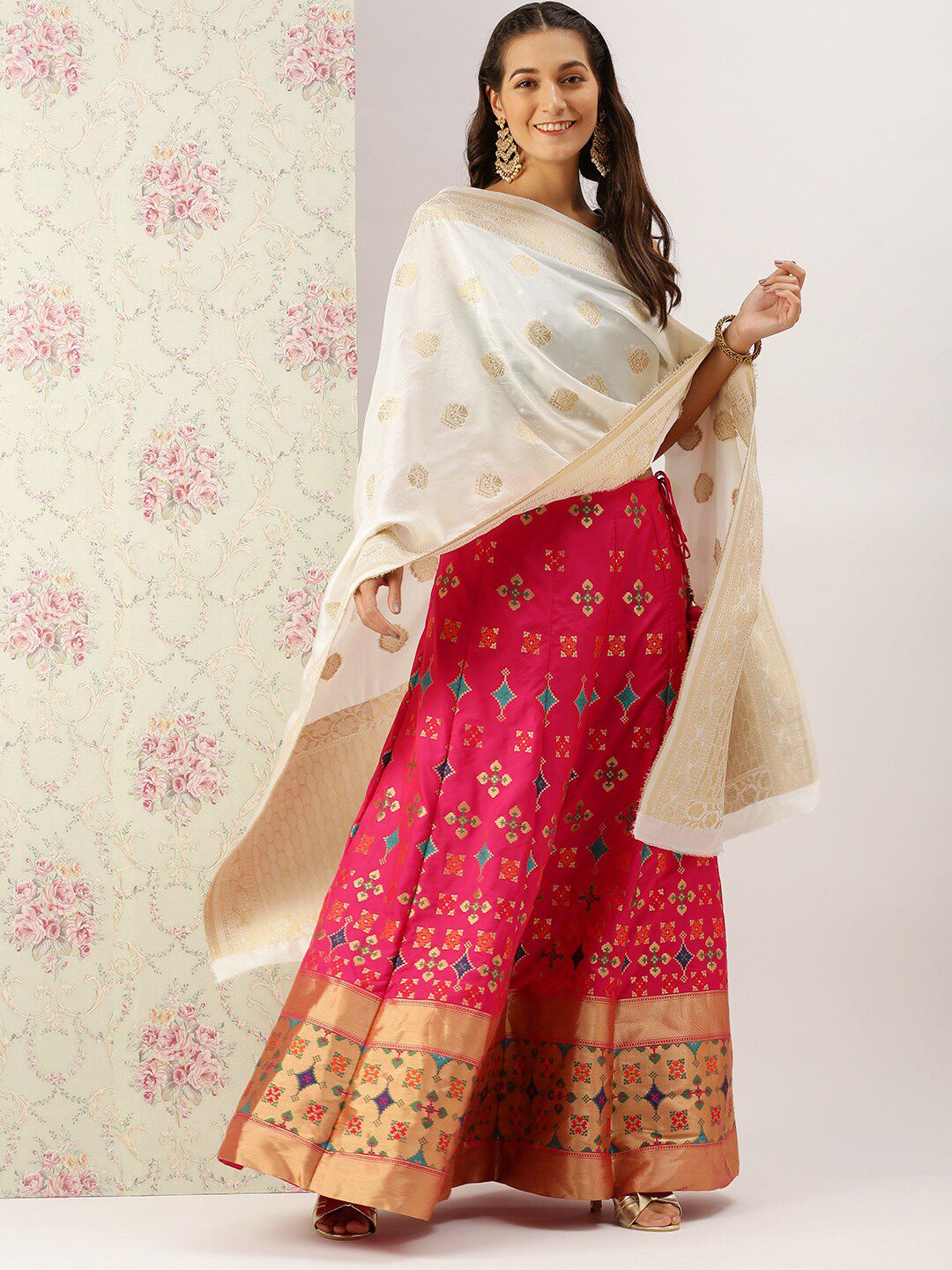 Sanwara White Ethnic Motifs Woven Design Pure Silk Dupatta with Zari Price in India