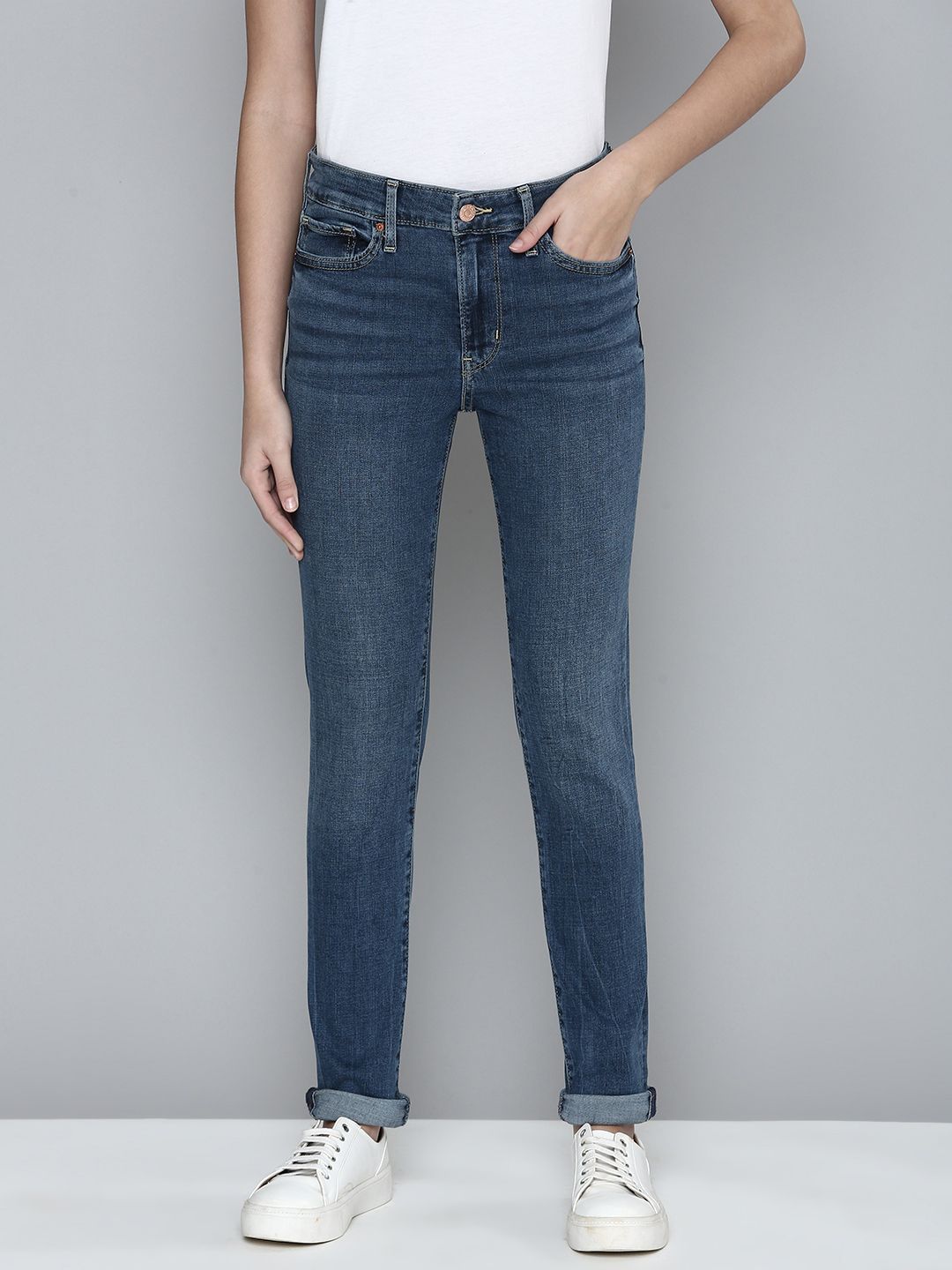 Levis Women Blue Skinny Fit Light Fade Stretchable Casual Jeans Price in India