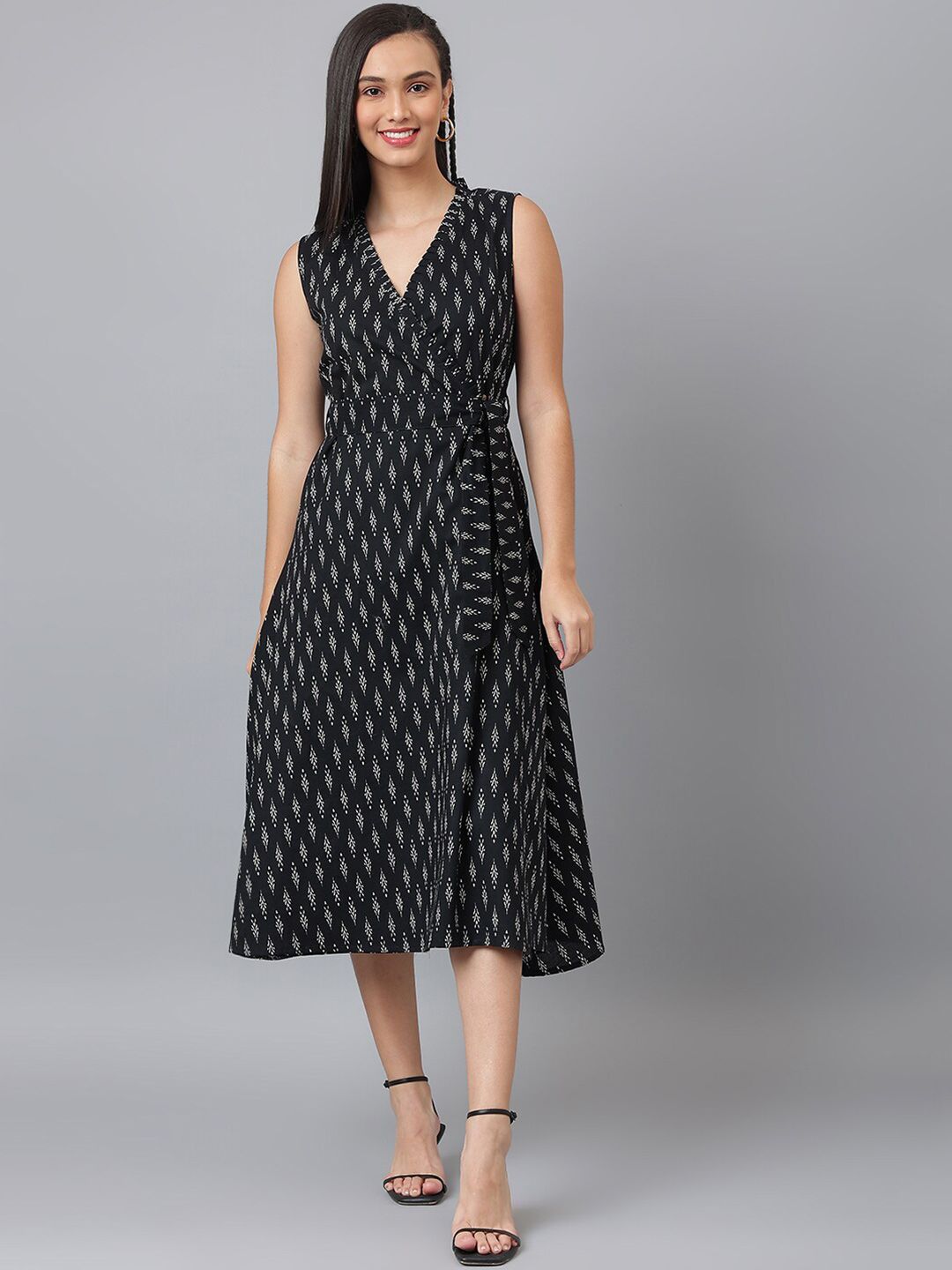 DECKEDUP Black Floral Midi Cotton Dress Price in India