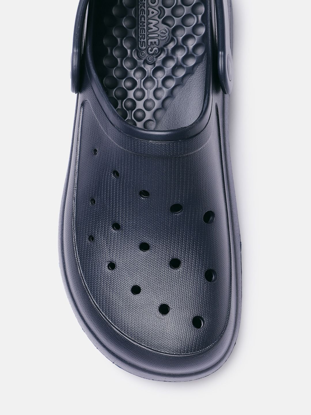 Buy Skechers Men Navy Blue Foamies - Summer Chill Clogs  display picture 1