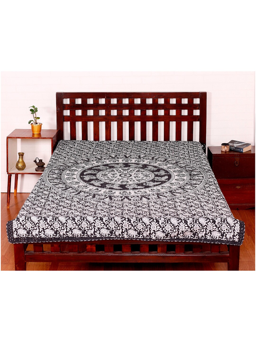 HANDICRAFT PALACE Black & White Printed Cotton Single Bed Cover Price in India