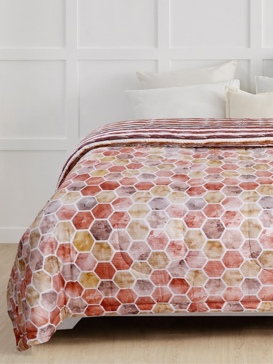 A Homes Grace Copper-Toned & White Geometric AC Room 120 GSM Double Bed Comforter Price in India