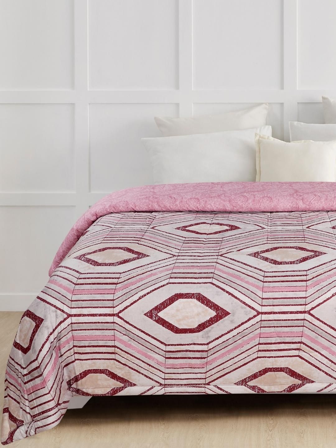 A Homes Grace Pink & Maroon Geometric Heavy Winter 600 GSM Double Bed Quilt Price in India