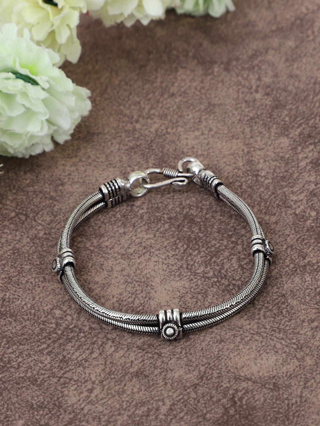 VENI Women Silver Bracelet Price in India