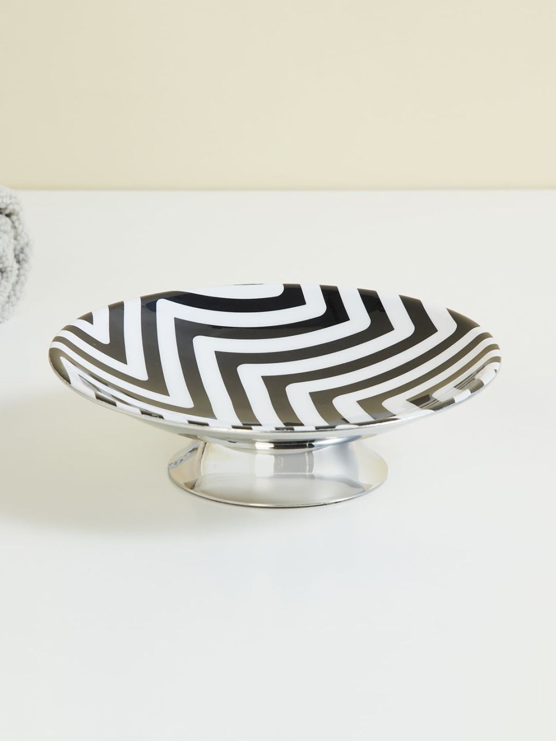 Home Centre Black & White Printed Metal Soap Dish Price in India