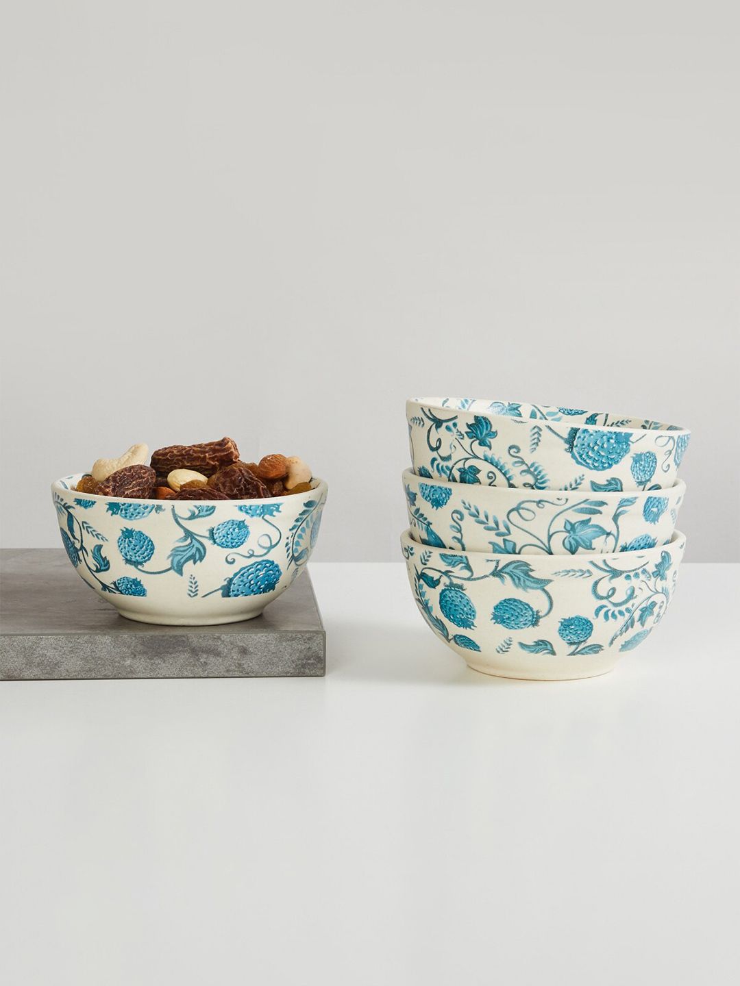 Home Centre White & Blue 4 Pieces Printed Stoneware Glossy Bowls Price in India