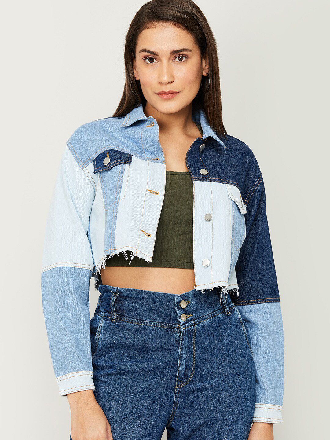 Ginger by Lifestyle Women Blue Colourblocked Crop Denim Jacket Price in India