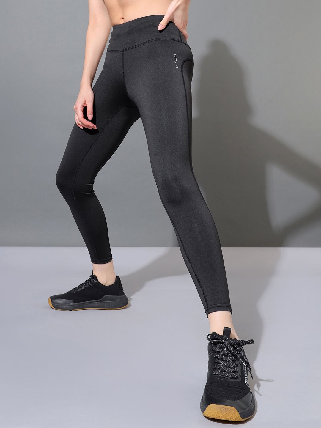 cultsportone Women Black Solid Highwaist Solid Performance Tights Price in India