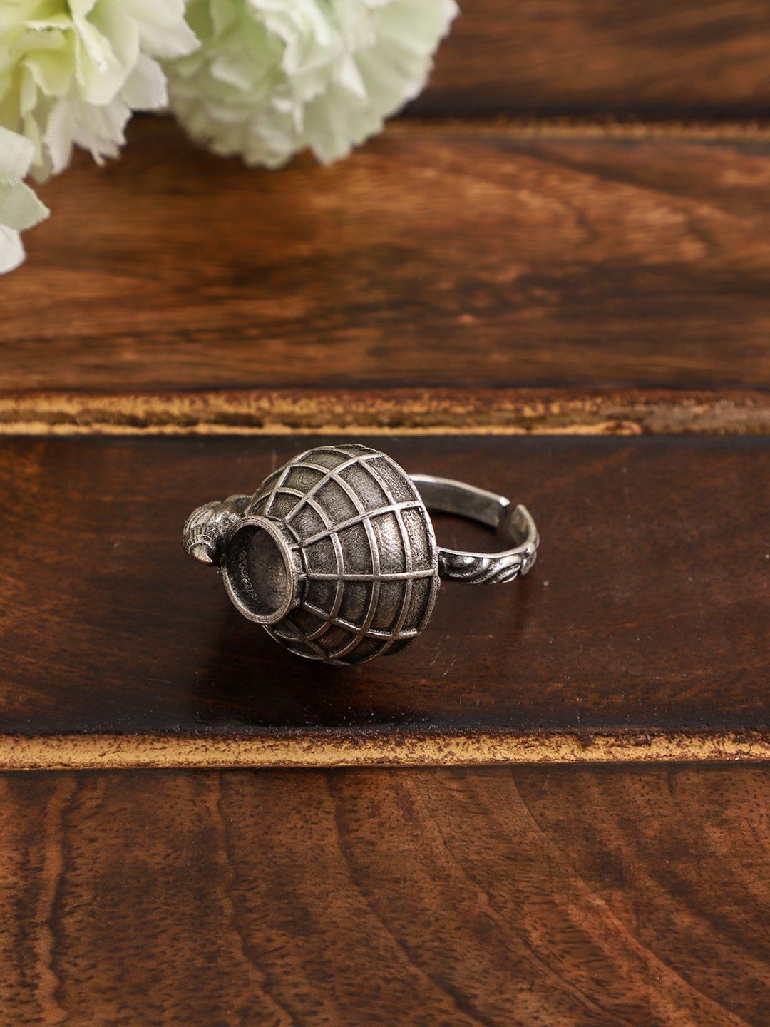 VENI Silver-Plated Oxidised Matka Crow Ring Price in India
