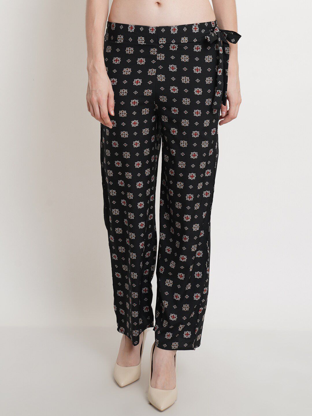 Popwings Women Black & White Floral Printed Palazzos