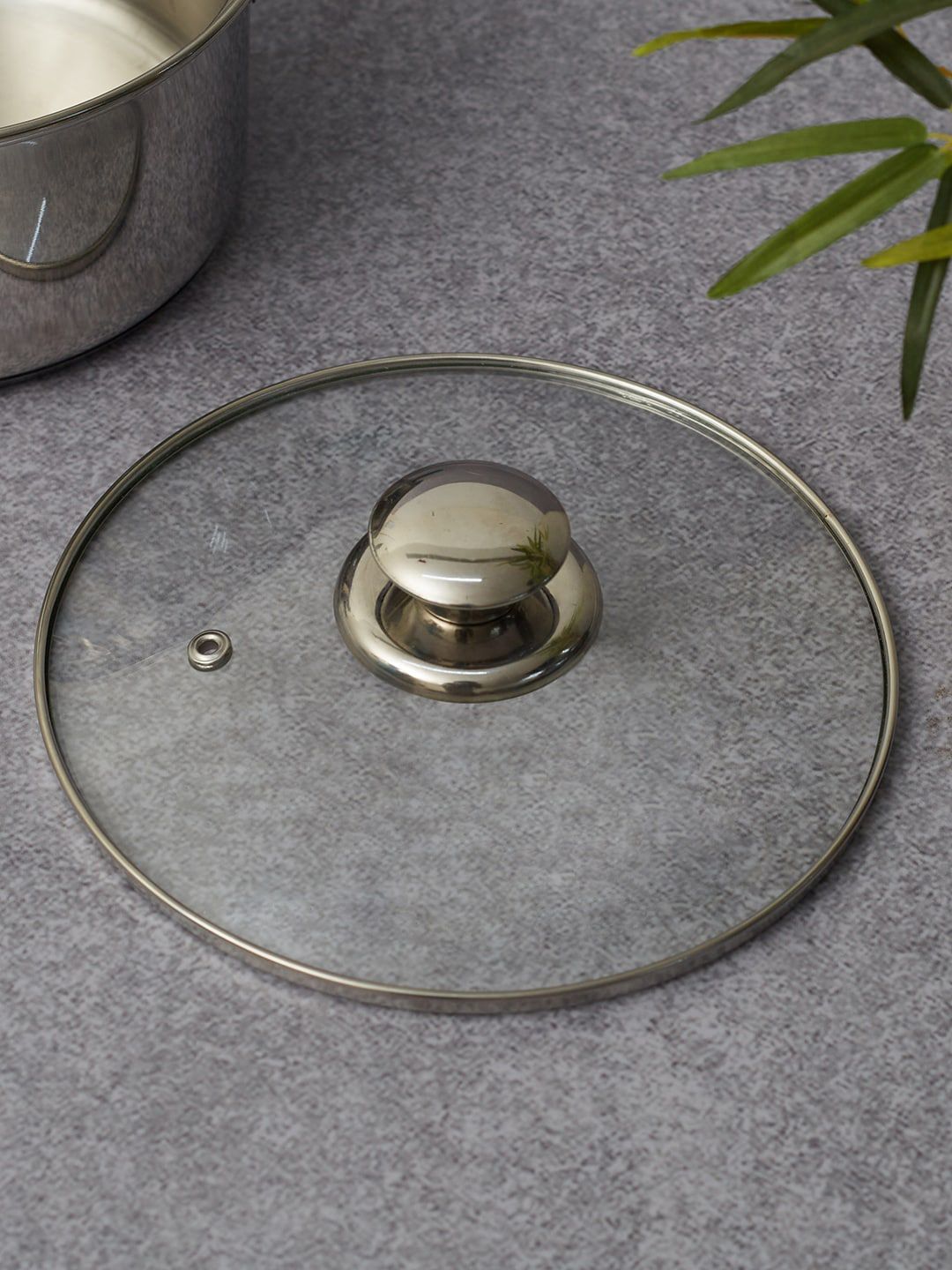 HomeTown Transparent Solid Glass Lid With Knob Price in India