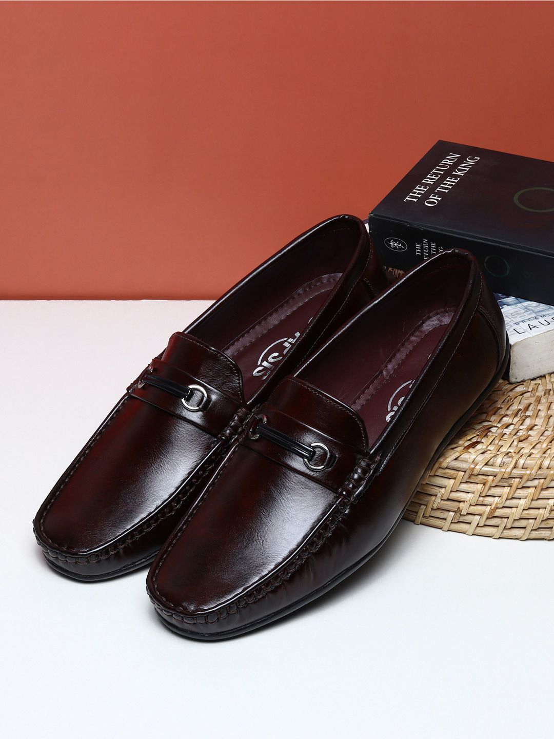 Apsis Men Brown Loafers