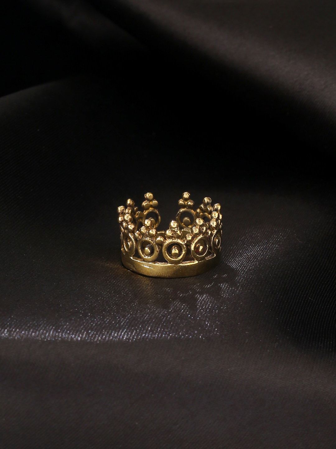 kashwini Women Gold Plated Crown Design Ring Price in India