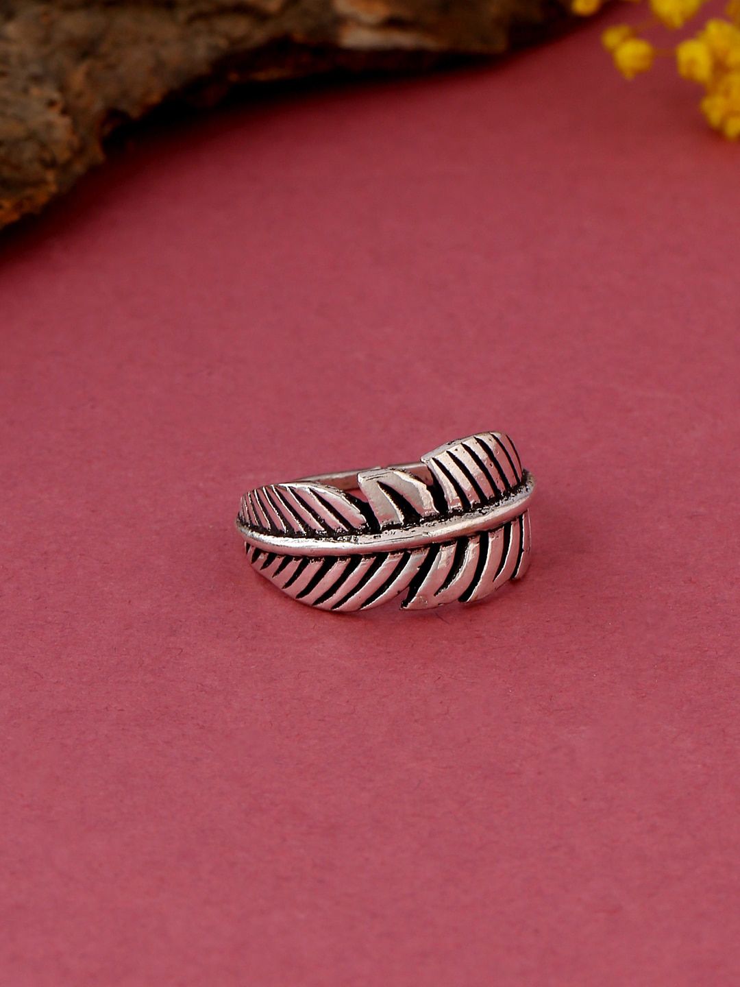 kashwini Silver-Plated Leaf Design Adjustable Finger Ring Price in India