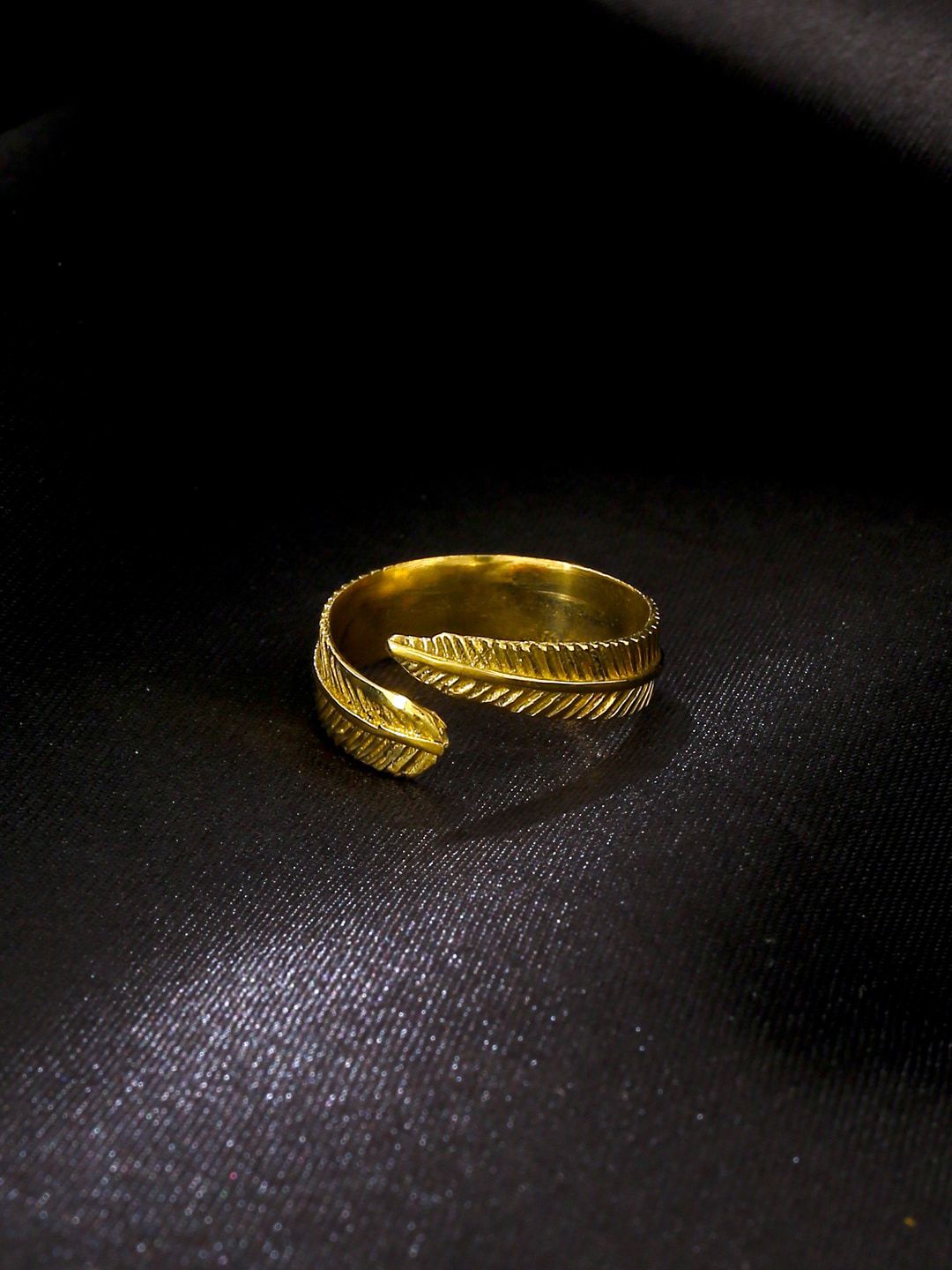 kashwini Women Gold-Plated Band Design Adjustable Finger Ring Price in India