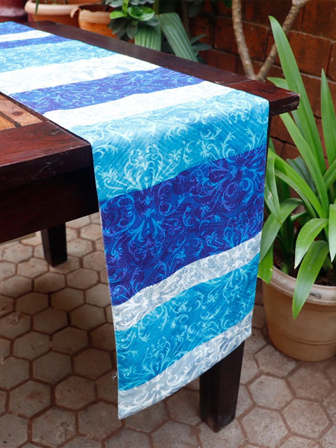 ZEBA Blue & White Printed  Blended Cotton Table Runner Price in India