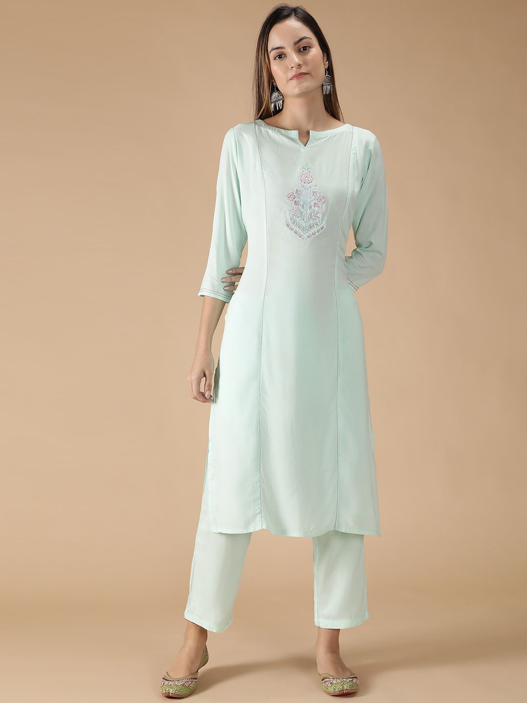 DESI WOMANIYA Women Green Thread Work Kurta Price in India