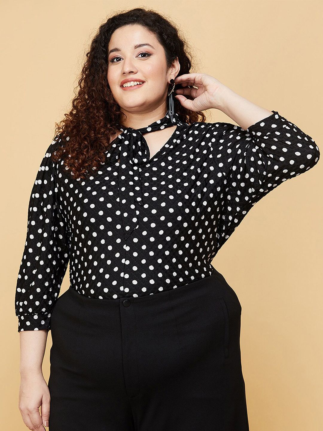 max Women Plus Size Black Print Tie-Up Neck Top