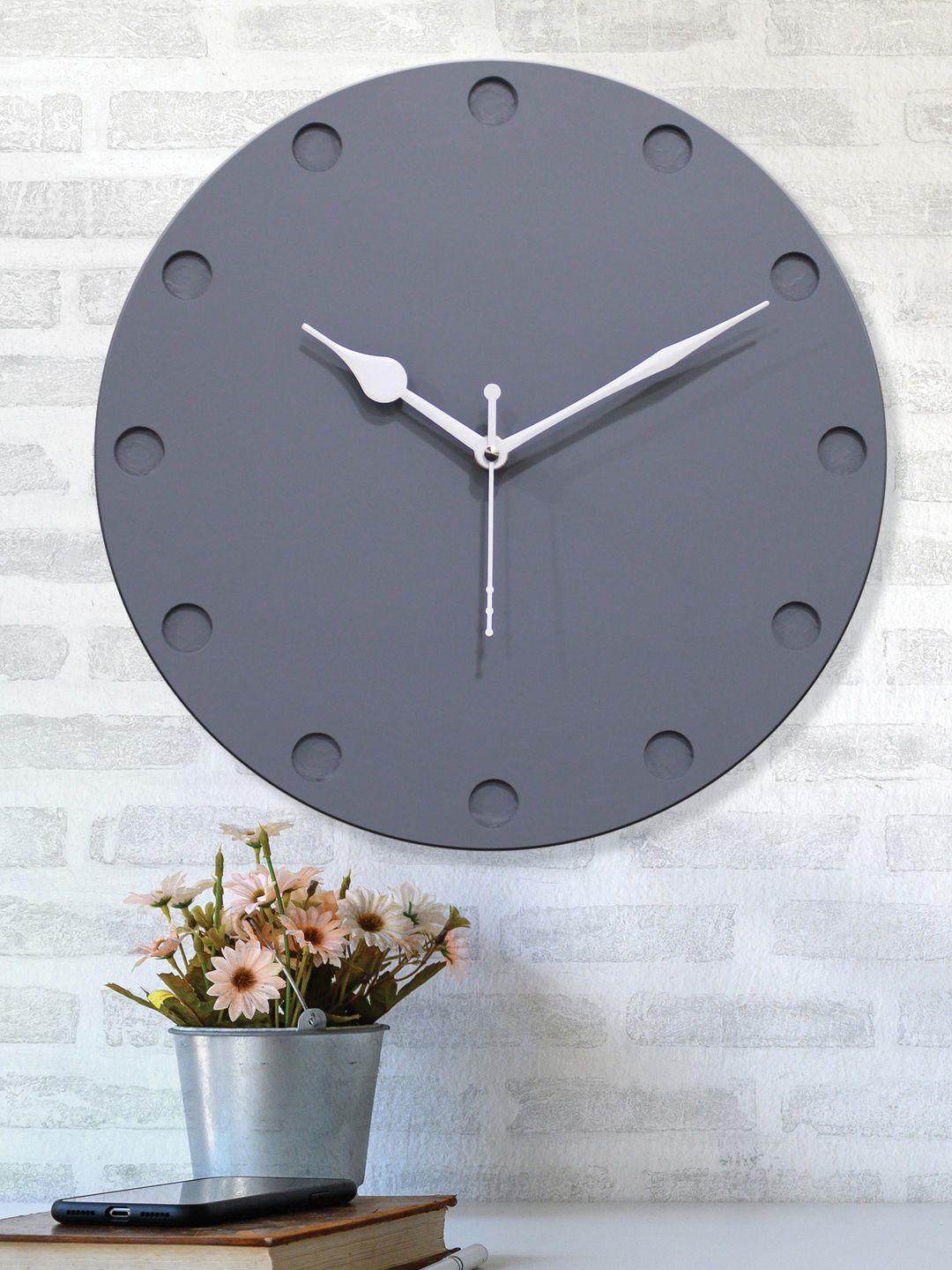 RANDOM Unisex Grey Clocks Price in India