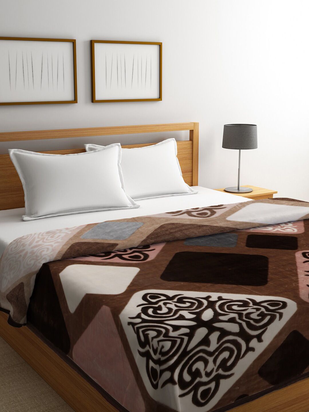 KLOTTHE Brown & Peach-Coloured Geometric Mild Winter Double Bed Blanket Price in India