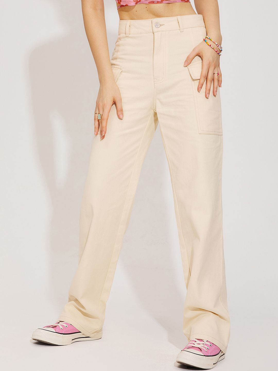 URBANIC Women Peach-Coloured Relaxed Fit Slash Knee Jeans Price in India