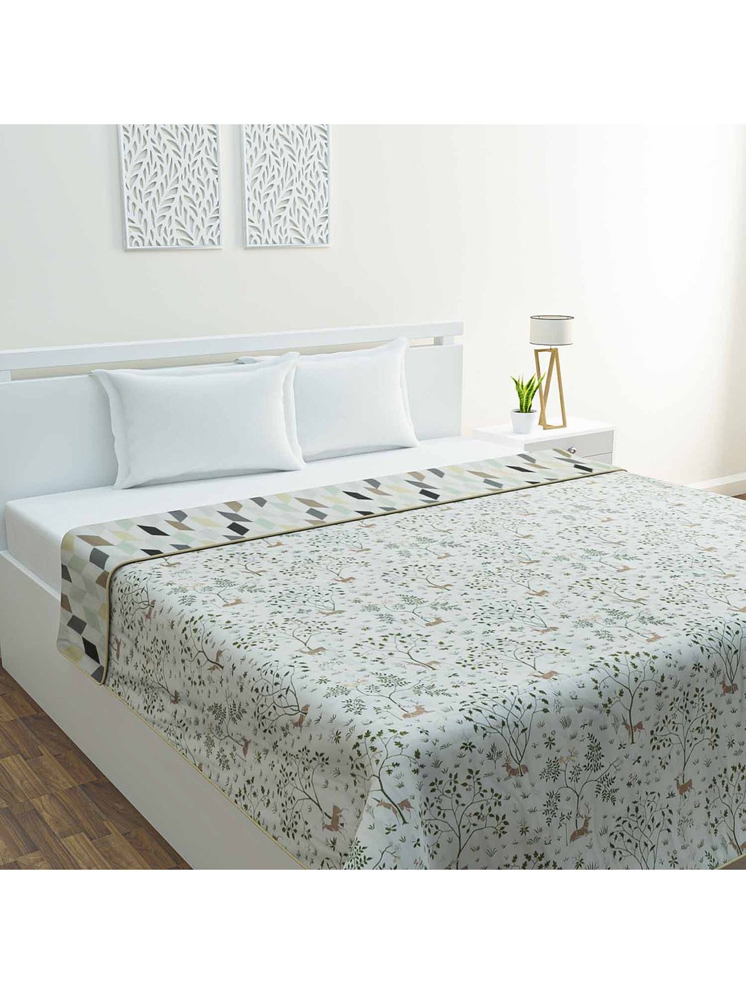 haus & kinder White & Grey Geometric AC Room 300 GSM Double Bed Dohar Price in India