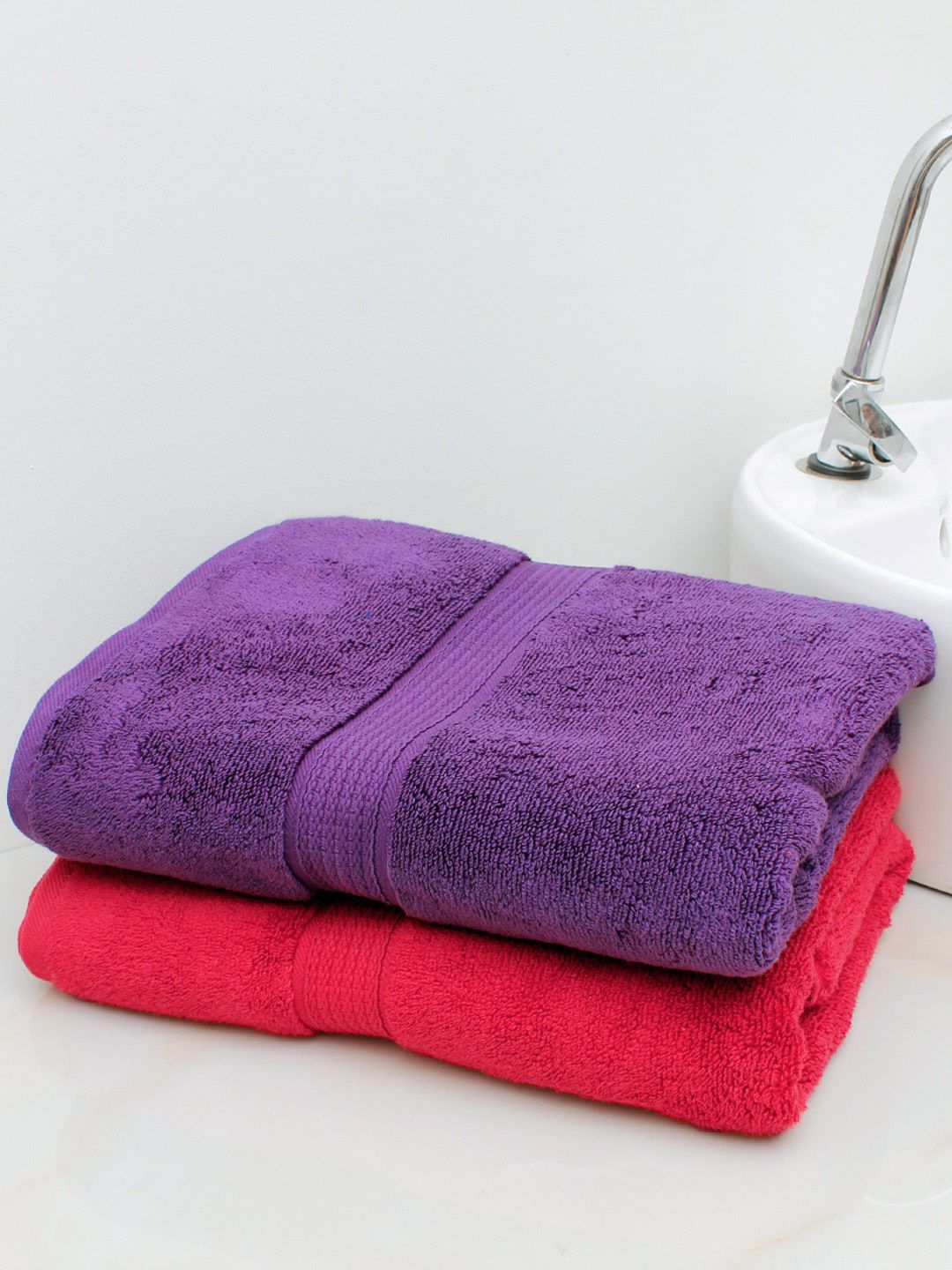 AVI Living Set Of 2 Solid 550 GSM Cotton Bath Towels Price in India