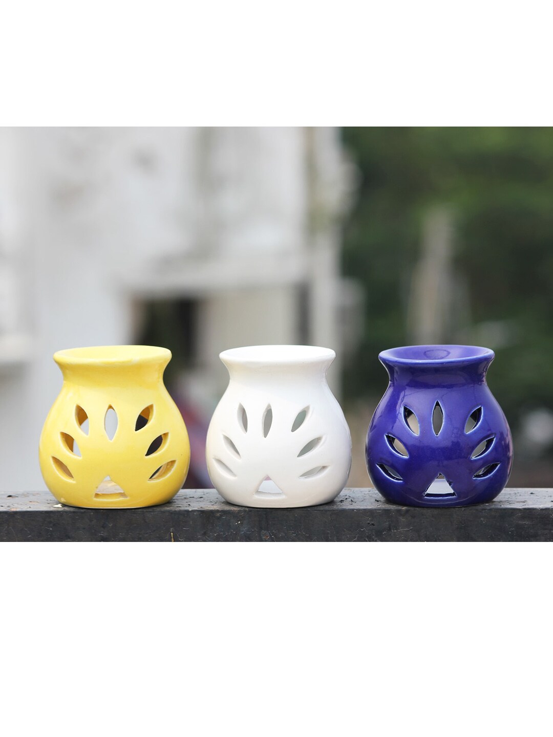 Brahmz Set Of 3 Regular Ceramic Aroma Burner Oil Diffuser With Tealight Price in India