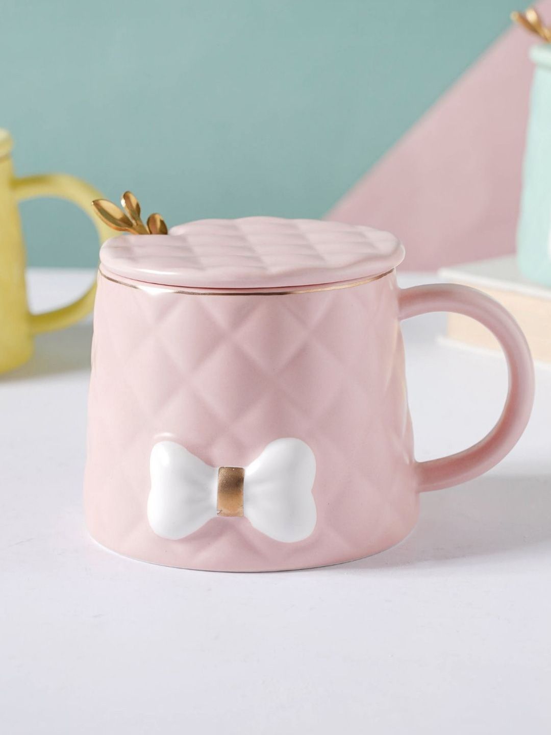 Nestasia Pink Textured Bow Cup With Lid & Spoon Price in India