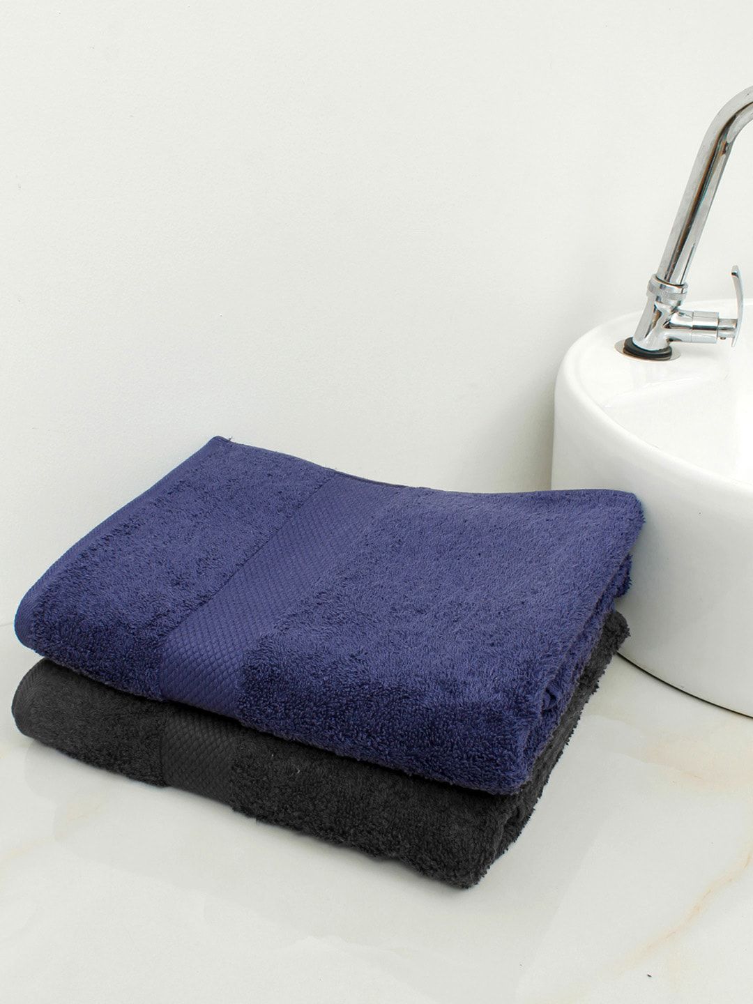 AVI Living Black & Blue Set Of 2 Solid 500 GSM Cotton Bath Towels Price in India