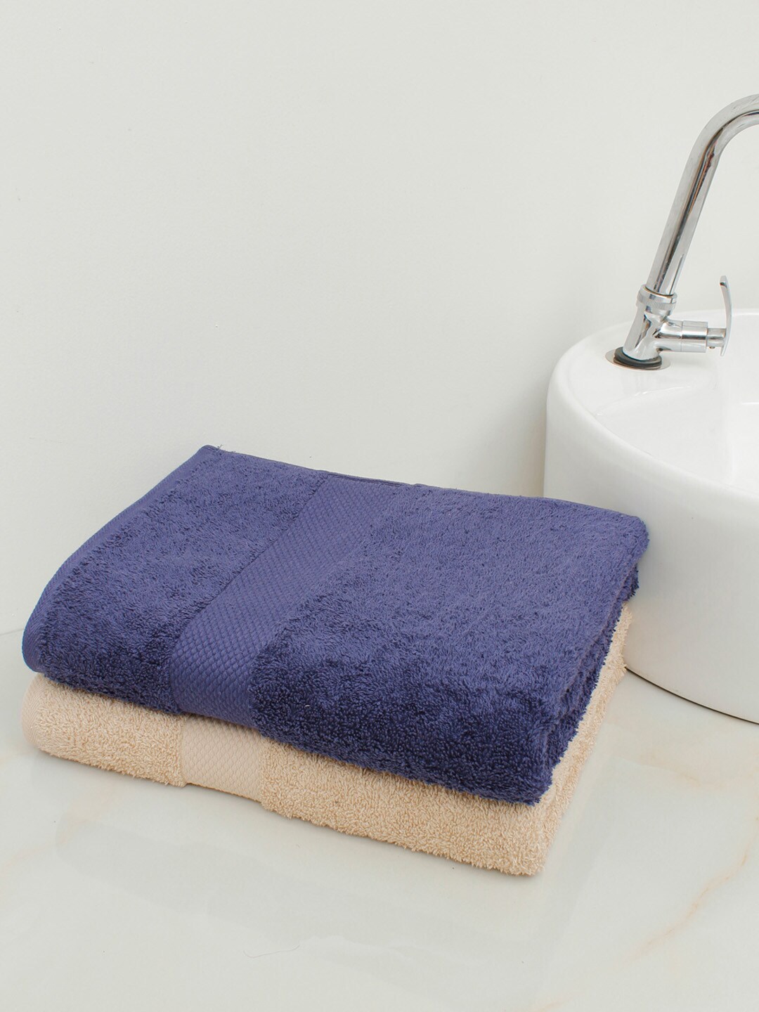 AVI Living Set Of 2 Navy Blue & Beige Solid 500 GSM Cotton Bath Towels Price in India