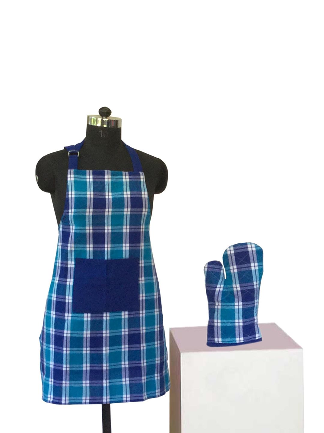 Lushomes Blue Checked Cotton Apron With Kitchen Gloves Price in India