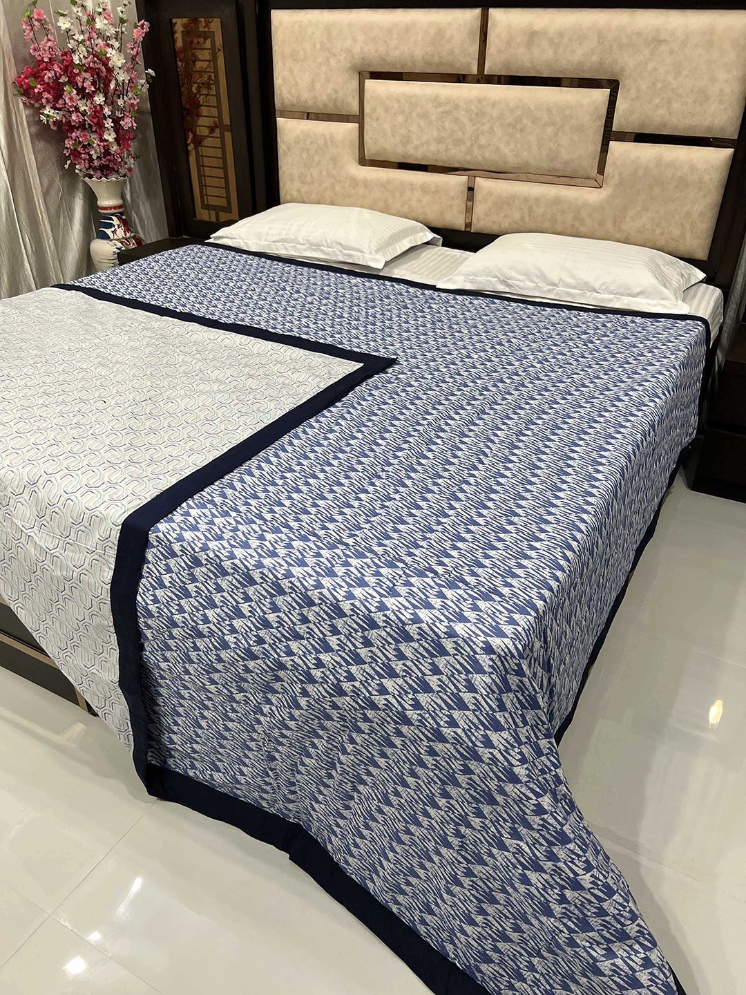 Pure Decor Blue & White Geometric AC Room 300 GSM Double Bed Dohar Price in India