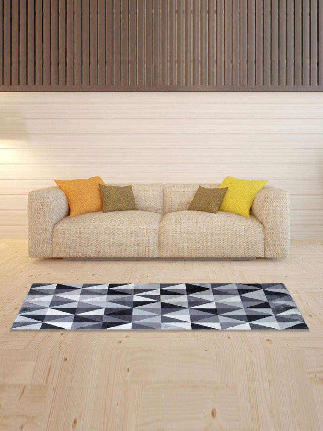 Athome by Nilkamal Black & White Geometric Printed Rectangular Carpet Price in India