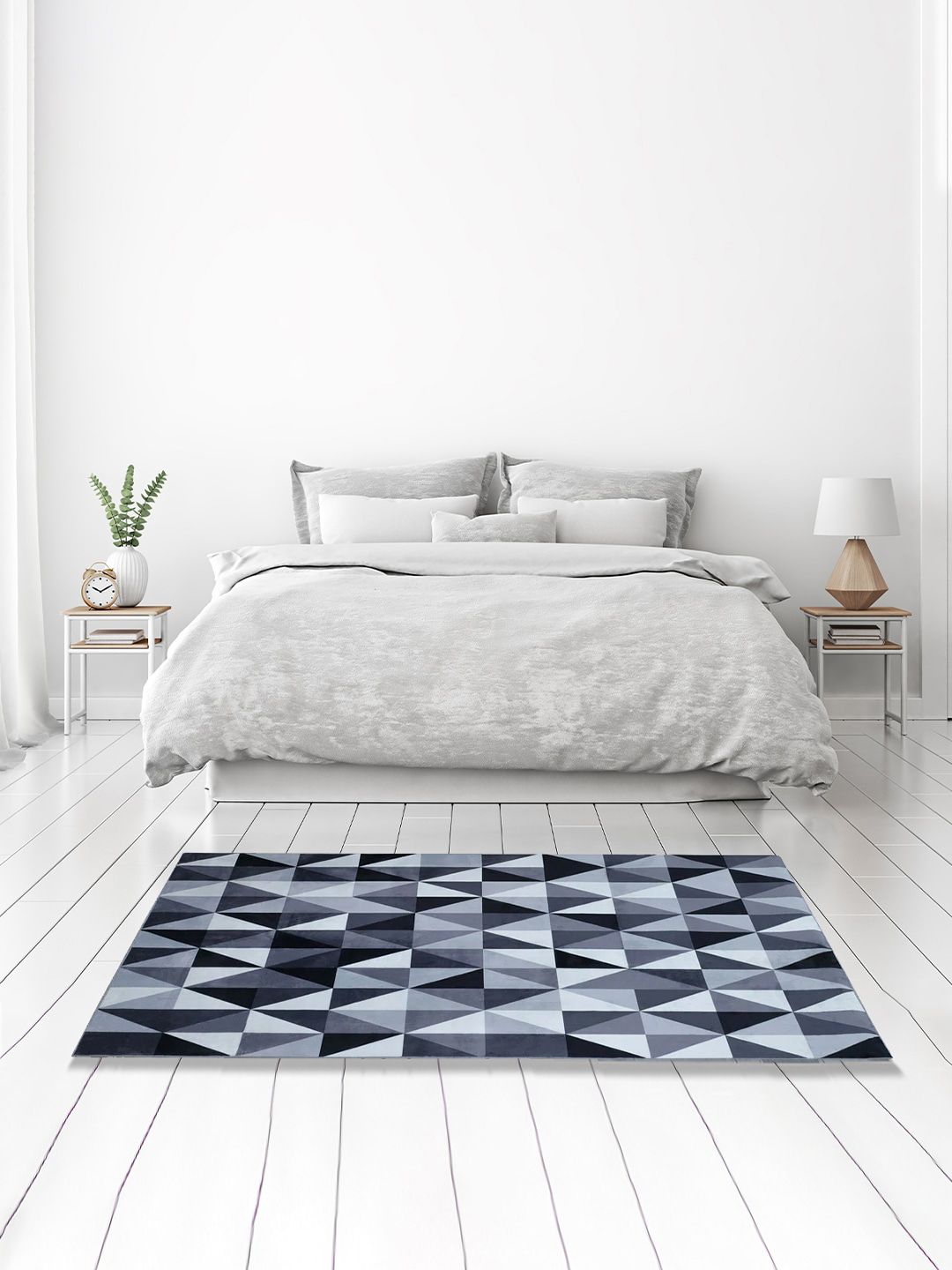 Athome by Nilkamal Black & White Triangles Printed Anti-Skid Rectangular Carpet Price in India