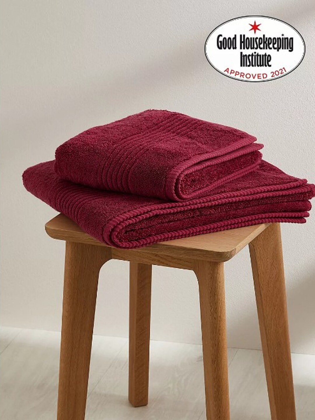 Marks & Spencer Set of 5 Red Solid Bath Towels Price in India
